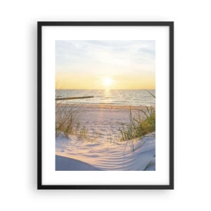 Poster in einem schwarzem Rahmen - Das Rauschen des Meeres, der Gesang der Vögel, ein wilder Strand im Gras ... - 40x50 cm