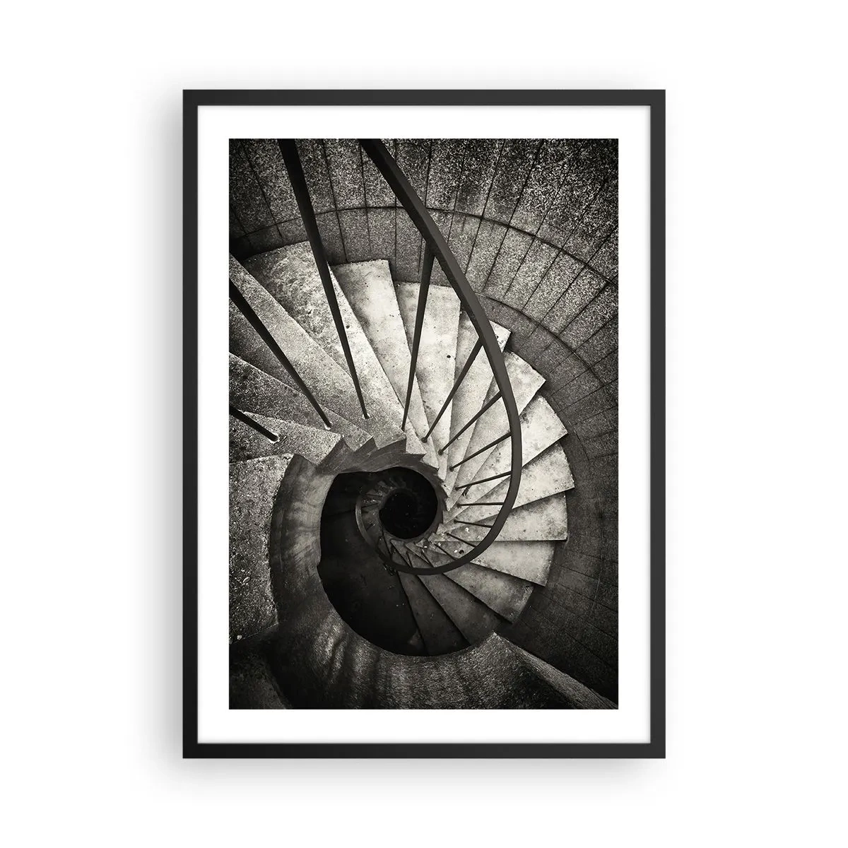 Poster in einem schwarzem Rahmen - Schwarz-Weiß-Fotografie einer Wendeltreppe von oben - 50x70cm - Treppe hoch, Treppe runter - Moderne Wanddekoration für Wohnzimmer und Schlafzimmer ARTTOR