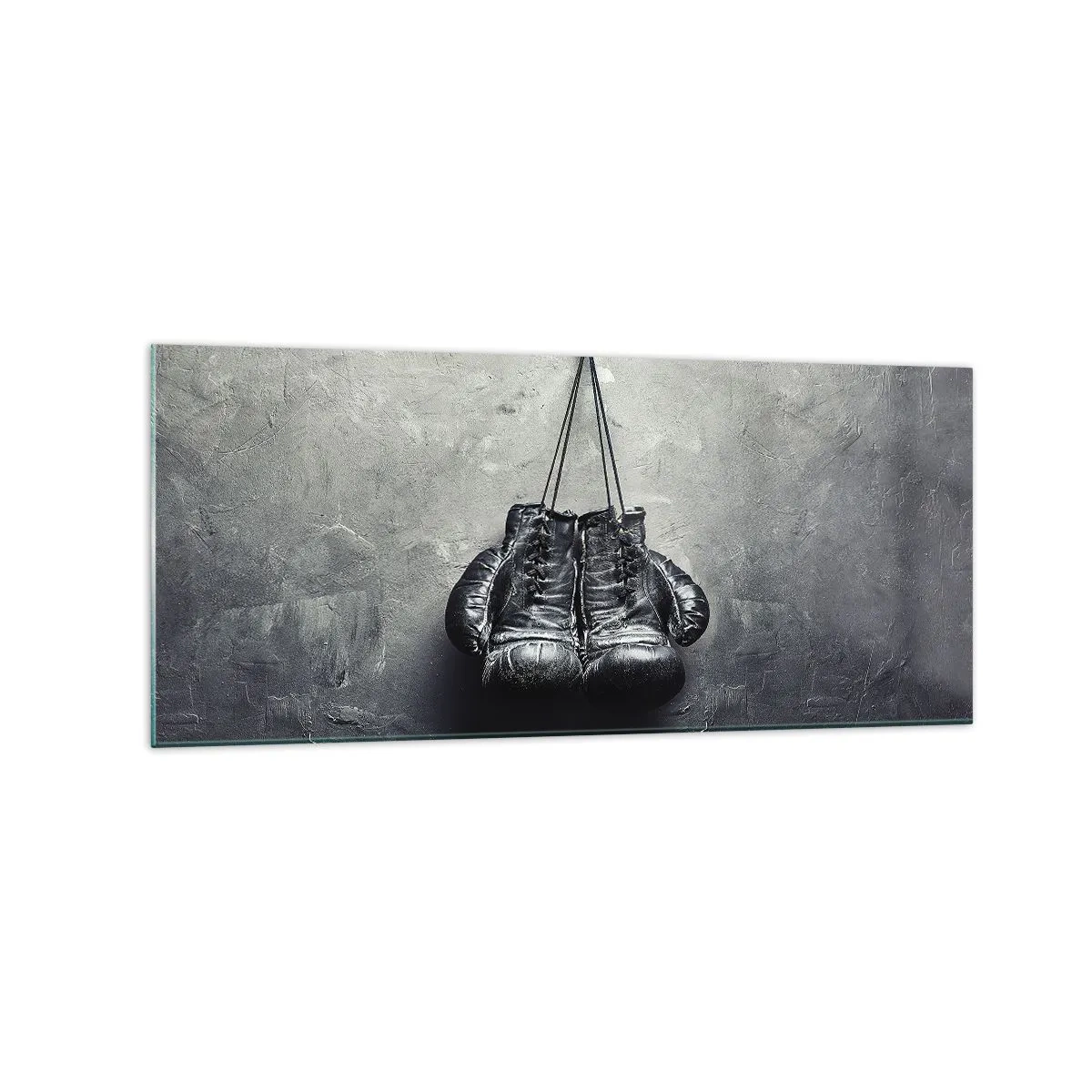 Glasbild - Bild auf glas - Alte Boxhandschuhe an der Wand - 120x50cm - Zeit des Kampfes und Zeit des Friedens - Moderne Wanddekoration für Wohnzimmer und Schlafzimmer ARTTOR