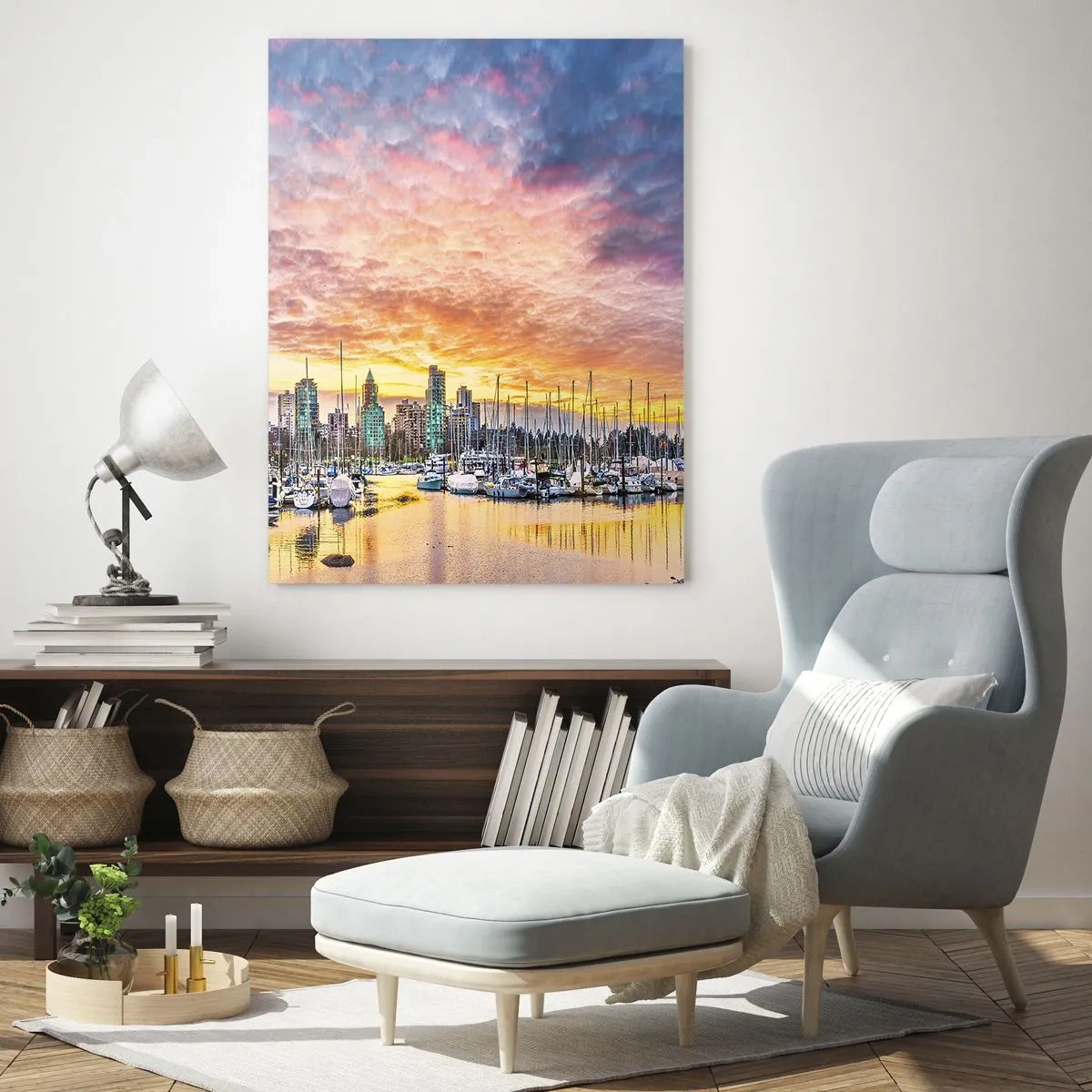 Glasbild - Bild auf glas - Marina mit Yachten und Stadtbild bei Sonnenuntergang - 80x120cm - Die Stadt der tausend Seefahrer - Moderne Wanddekoration für Wohnzimmer und Schlafzimmer ARTTOR