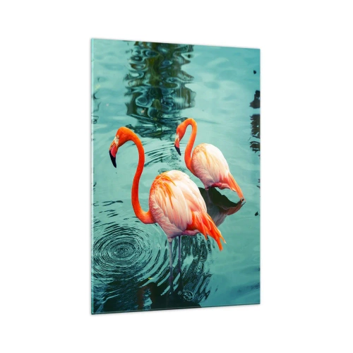 Glasbild - Bild auf glas - Zwei Flamingos im ruhigen Wasser spiegeln ihre Umgebung wider - 70x100cm - Wir sind jetzt in Mode - Moderne Wanddekoration für Wohnzimmer und Schlafzimmer ARTTOR