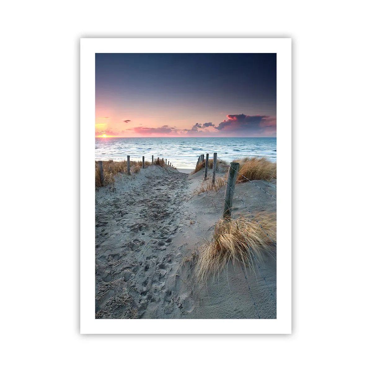 Poster - Strandweg bei Sonnenuntergang mit Meerblick - 50x70cm - Du hast einen Regenbogen aus strahlendem Licht verschüttet ... - Moderne Wanddekoration für Wohnzimmer und Schlafzimmer ARTTOR