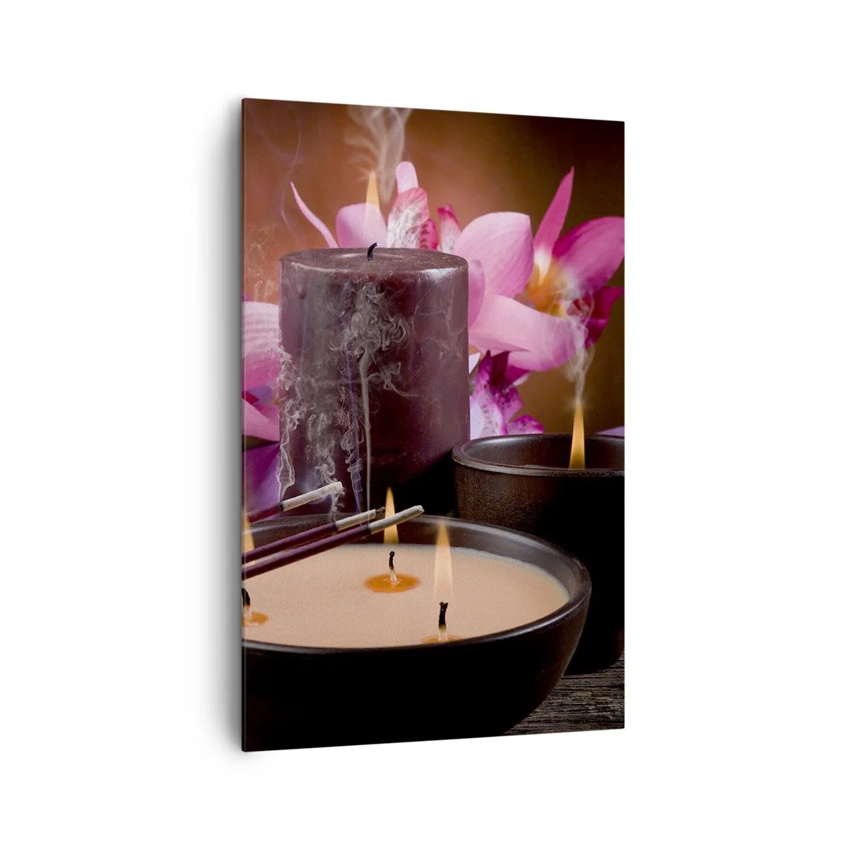 Bild auf Leinwand - Leinwandbild - Buddha-Figur mit brennenden Kerzen und Räucherstäbchen - 80x120cm - Den Geist frei machen, den Körper beruhigen - Moderne Wanddekoration für Wohnzimmer und Schlafzimmer ARTTOR