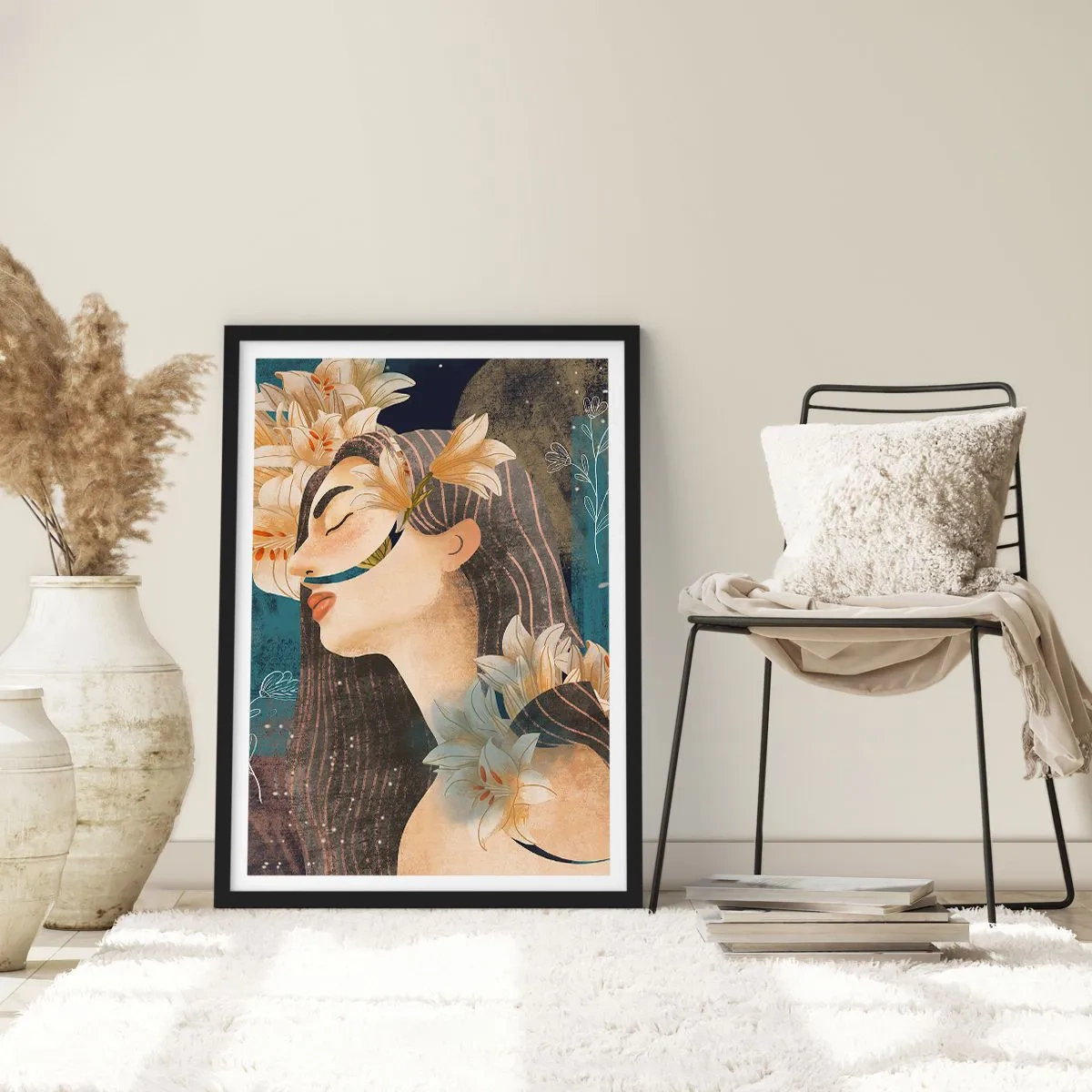 Poster in einem schwarzem Rahmen - Profil einer Frau, umgeben von Lilien vor einem marineblauen Hintergrund - 50x70cm - Ein Märchen über eine Prinzessin mit Lilien - Moderne Wanddekoration für Wohnzimmer und Schlafzimmer ARTTOR
