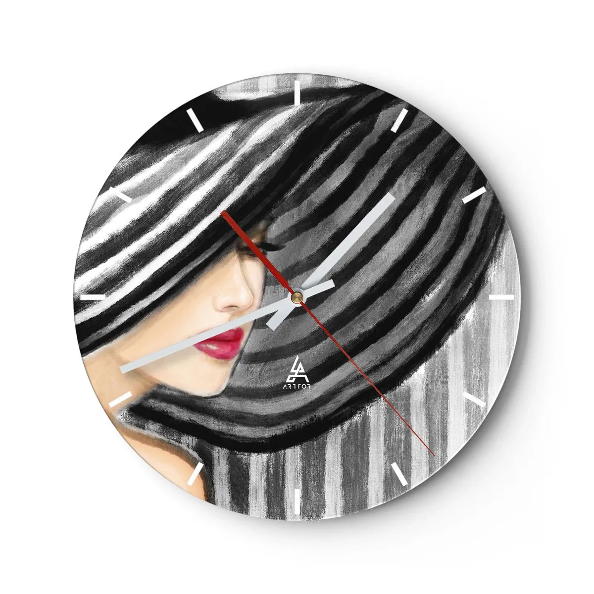 Wanduhr - Glasuhr - Das Gesicht einer Frau mit einem eleganten schwarz-weiß gestreiften Hut - 30x30cm - Wo soll ich dich finden? - Moderne Wanddekoration für Wohnzimmer, Küche und Schlafzimmer ARTTOR