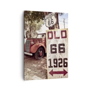 Bild auf Leinwand - Leinwandbild - Retro-Auto und Route 66-Schild in rustikalem Ambiente - 50x70cm - Die Legende der amerikanischen Provinz - Moderne Wanddekoration für Wohnzimmer und Schlafzimmer ARTTOR