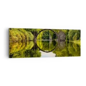 Bild auf Leinwand - Leinwandbild - Eine Steinbrücke über einen Fluss mit einer perfekten Spiegelung im Wasser - 140x50cm - An der Kreuzung zweier Welten - Moderne Wanddekoration für Wohnzimmer und Schlafzimmer ARTTOR