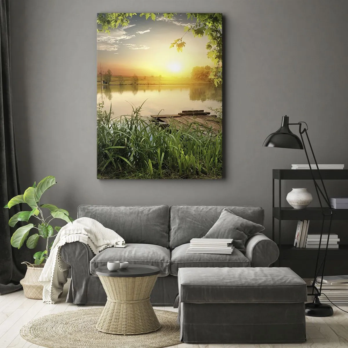 Bild auf Leinwand - Leinwandbild - Grüne Landschaft mit einem See bei Sonnenuntergang - 50x70cm - Landschaft in einem grünen Rahmen - Moderne Wanddekoration für Wohnzimmer und Schlafzimmer ARTTOR