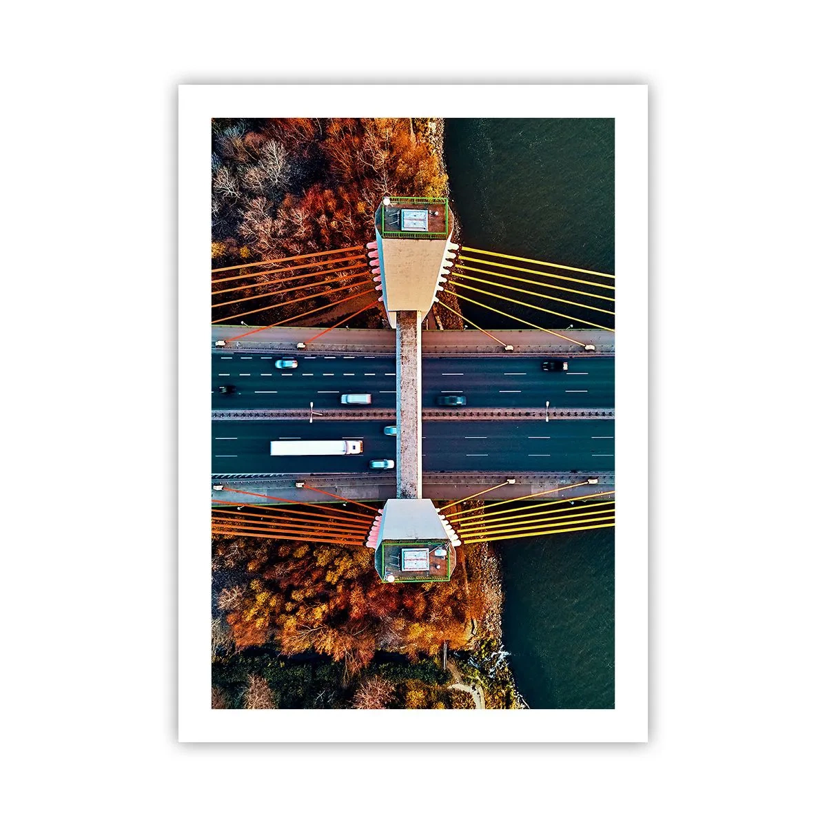 Poster - Draufsicht auf eine moderne Brücke mit Autos und gelben Seilen - 50x70cm - Jenseits der Gewässer, jenseits der Wälder - Moderne Wanddekoration für Wohnzimmer und Schlafzimmer ARTTOR