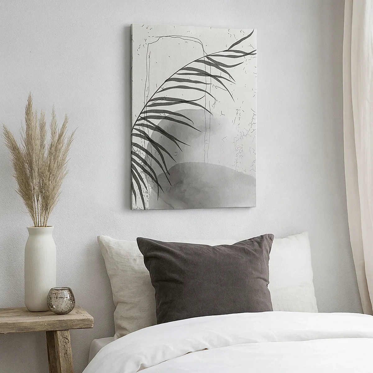 Bild auf Leinwand - Leinwandbild - Ein zartes Palmblattmotiv auf hellem Untergrund im skandinavischen Stil. - 50x70cm - Subtile Exotik der Natur - Moderne Wanddekoration für Wohnzimmer und Schlafzimmer ARTTOR