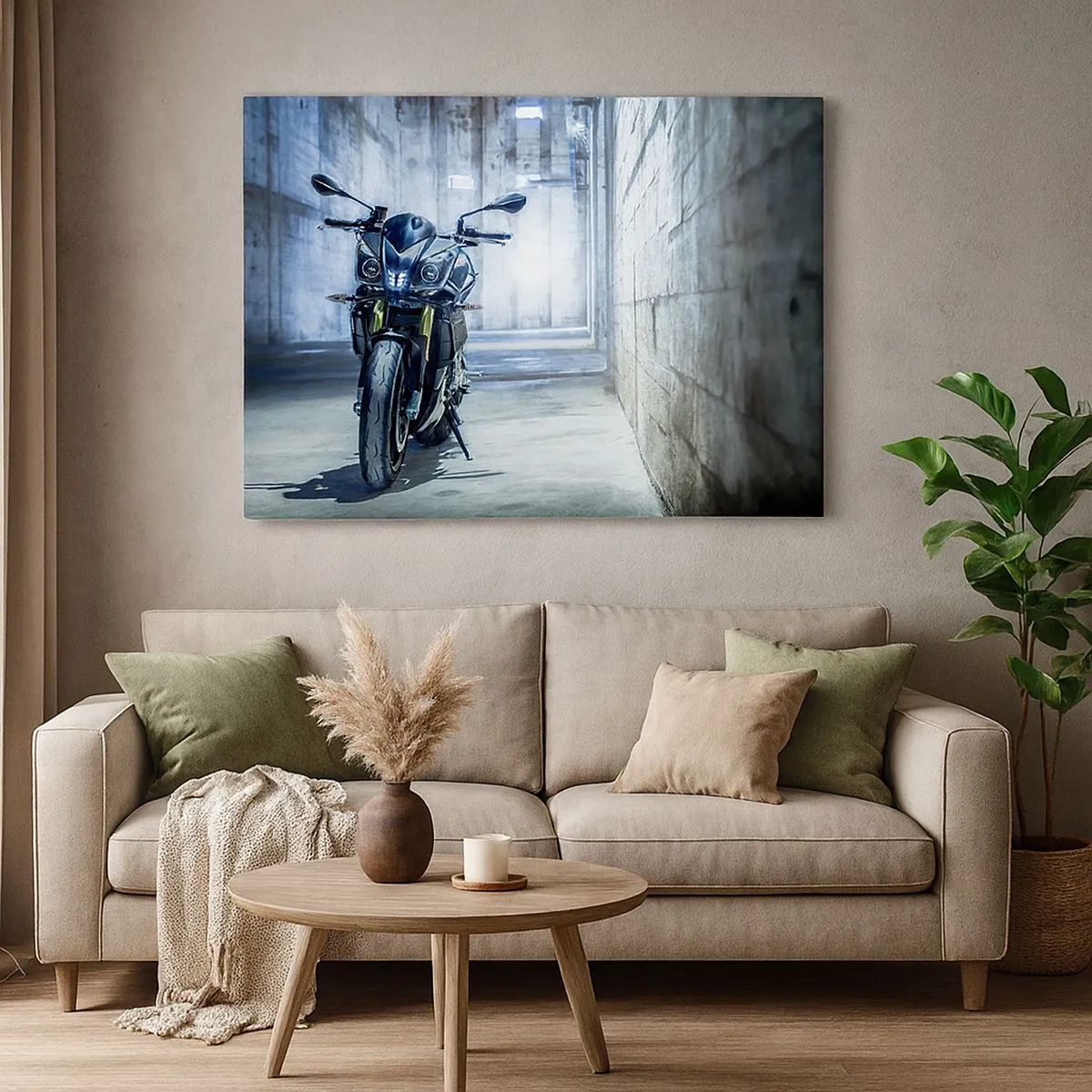 Bild auf Leinwand - Leinwandbild - Ein modernes Motorrad im industriellen Interieur - 70x50cm - Bevor der Motor brummt - Moderne Wanddekoration für Wohnzimmer und Schlafzimmer ARTTOR