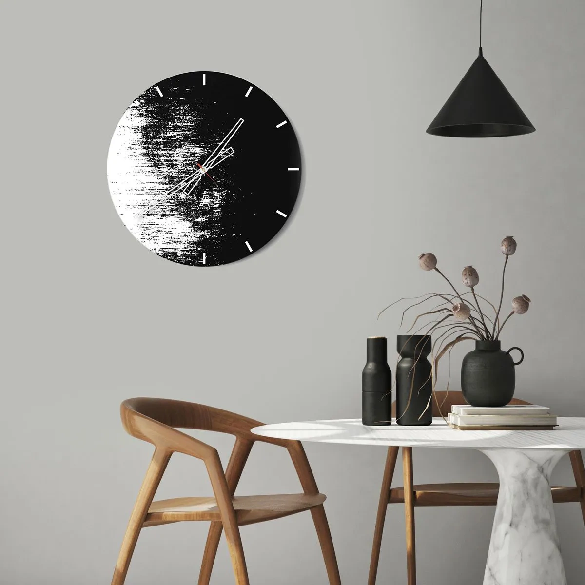 Wanduhr - Glasuhr - Schwarz-Weiß-Abstrakt mit Pinselstrich-Effekt - 30x30cm - Und der Gewinner ist ... - Moderne Wanddekoration für Wohnzimmer, Küche und Schlafzimmer ARTTOR