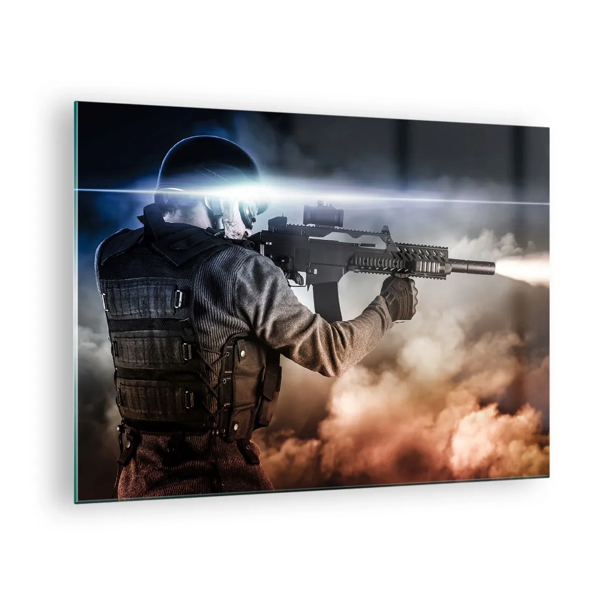 Glasbild - Bild auf glas - Ein Soldat im Einsatz, der vor einem Hintergrund aus Rauch ein Gewehr abfeuert. - 70x50cm - Nur ein Held - Moderne Wanddekoration für Wohnzimmer und Schlafzimmer ARTTOR