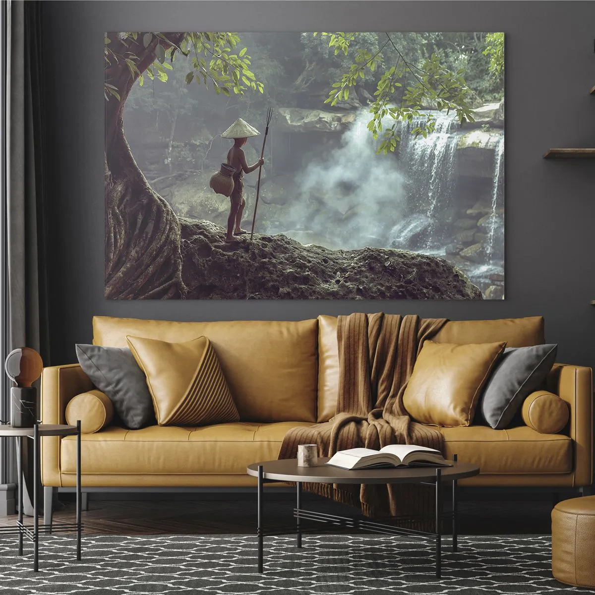 Glasbild - Bild auf glas - Ein Junge mit einem Speer an einem Wasserfall im Regenwald - 120x80cm - Befreundet mit der Natur - Moderne Wanddekoration für Wohnzimmer und Schlafzimmer ARTTOR