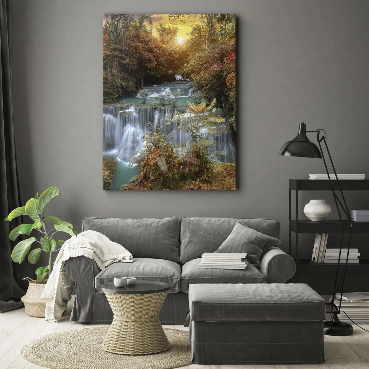Bild auf Leinwand - Leinwandbild - Herbstlicher Wasserfall, umgeben von bunten Bäumen im Sonnenlicht - 80x120cm - Versteckter Schatz des Waldes - Moderne Wanddekoration für Wohnzimmer und Schlafzimmer ARTTOR