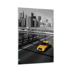 Glasbild - Bild auf glas - Ein gelbes Taxi auf einer Brücke mit Blick auf Manhattan - 50x70cm - Die Farbe einer Großstadt - Moderne Wanddekoration für Wohnzimmer und Schlafzimmer ARTTOR