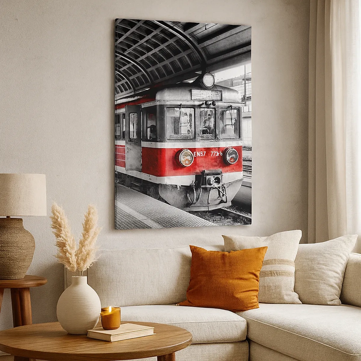 Bild auf Leinwand - Leinwandbild - Roter Zug am Bahnhof unter einem Dach - 50x70cm - Vielleicht ist es eine Reise Ihres Lebens? - Moderne Wanddekoration für Wohnzimmer und Schlafzimmer ARTTOR