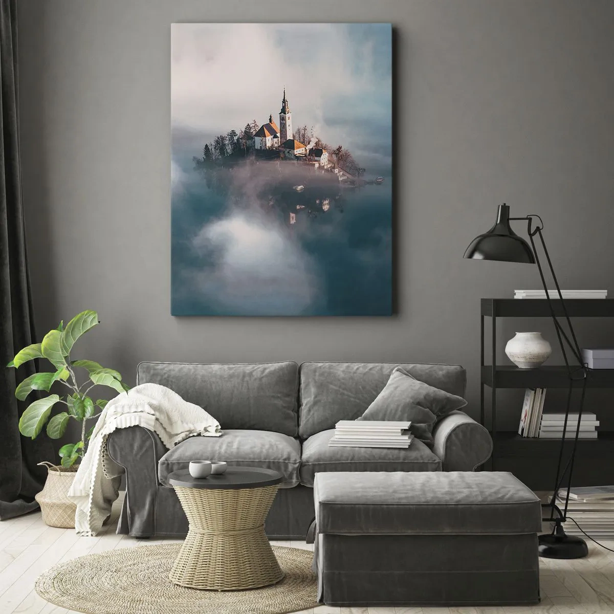 Bild auf Leinwand - Leinwandbild - Eine malerische Insel mit einer im Nebel verborgenen Kirche - 70x100cm - Trauminsel - Moderne Wanddekoration für Wohnzimmer und Schlafzimmer ARTTOR