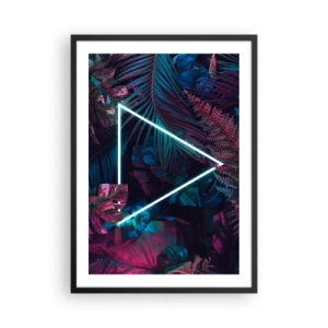 Poster in einem schwarzem Rahmen - Ein Neondreieck vor einem Hintergrund dunkler tropischer Vegetation. - 50x70cm - Garten im Disco-Stil - Moderne Wanddekoration für Wohnzimmer und Schlafzimmer ARTTOR