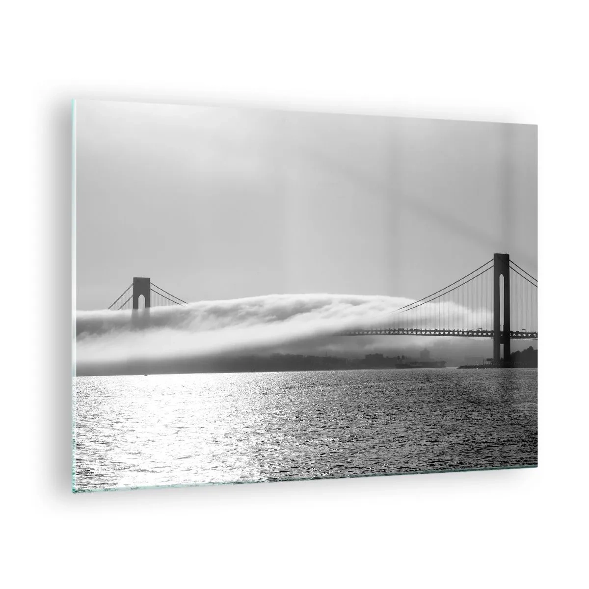 Glasbild - Bild auf glas - Eine Brücke in Schwarzweiß mit Nebel über dem Wasser - 70x50cm - Segeln durch das Goldene Tor - Moderne Wanddekoration für Wohnzimmer und Schlafzimmer ARTTOR