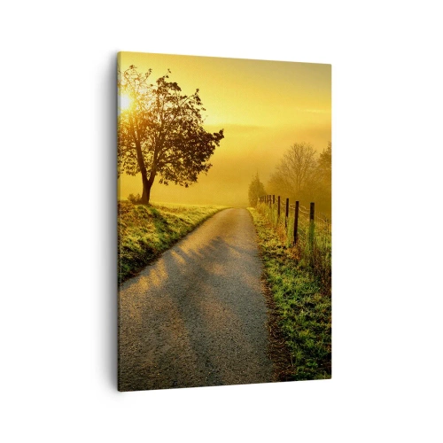 Bild auf Leinwand - Leinwandbild - Eine malerische Straße bei Sonnenuntergang mit einem einsamen Baum im Hintergrund - 50x70cm - Honig-Nachmittag - Moderne Wanddekoration für Wohnzimmer und Schlafzimmer ARTTOR