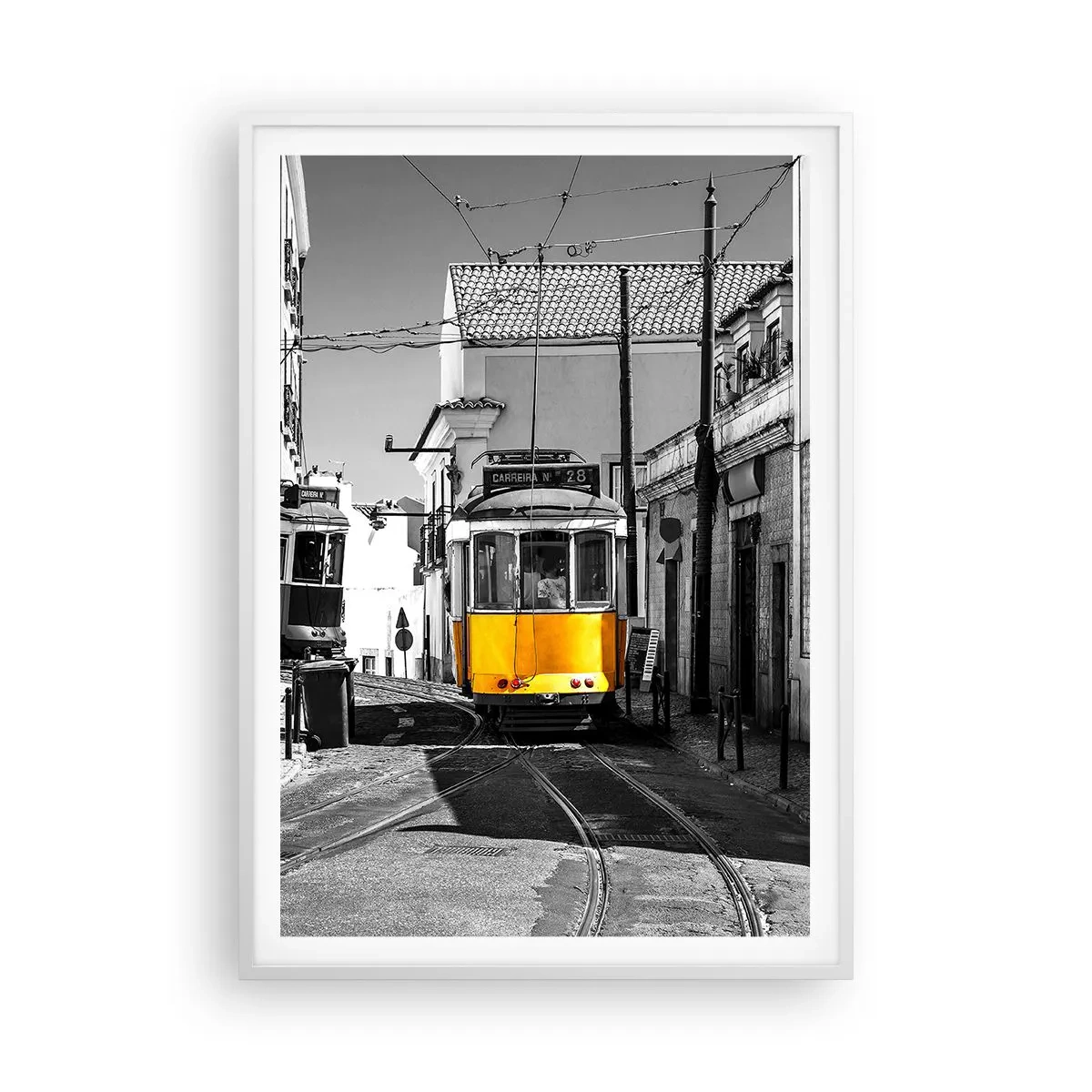 Poster in einem weißen Rahmen - Der Geist von Lissabon - 70x100 cm