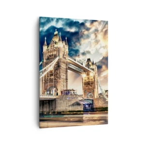 Bild auf Leinwand - Leinwandbild - Tower Bridge in der Abenddämmerung vor einem dynamischen Himmel - 70x100cm - Denkmal des viktorianischen Imperiums - Moderne Wanddekoration für Wohnzimmer und Schlafzimmer ARTTOR