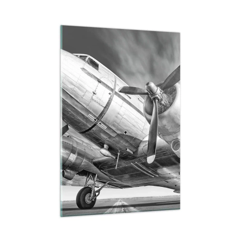 Glasbild - Bild auf glas - Ein schwarz-weißes Propellerflugzeug auf der Landebahn - 50x70cm - Immer flugbereit - Moderne Wanddekoration für Wohnzimmer und Schlafzimmer ARTTOR
