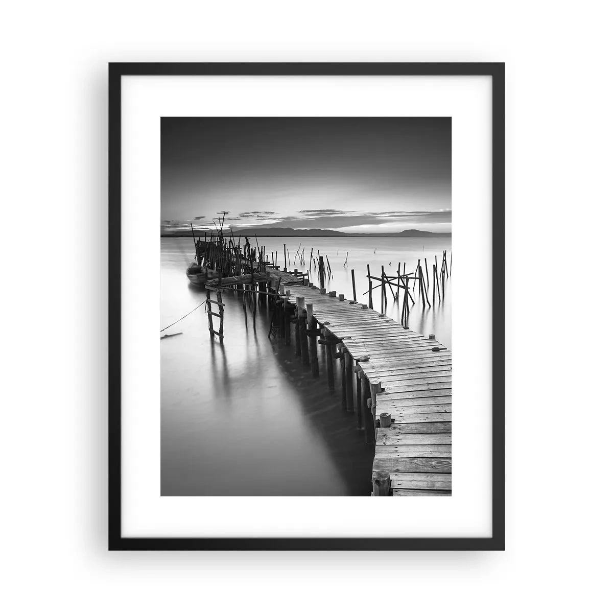 Poster in einem schwarzem Rahmen - Der Frieden eines vergessenen Ufers - 40x50 cm