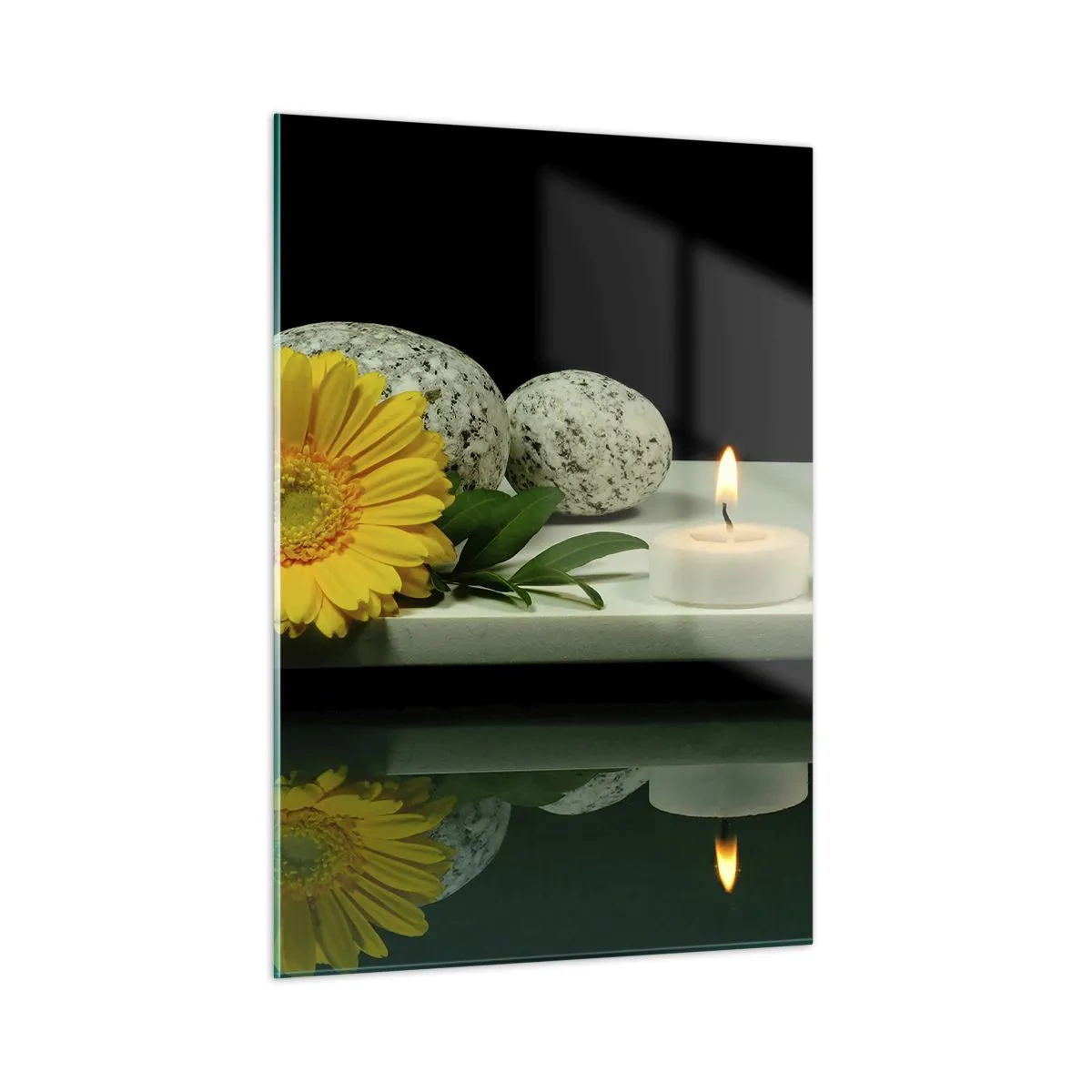 Glasbild - Bild auf glas - Kerzen, Steine und eine gelbe Blume spiegeln sich im Wasser - 50x70cm - Beruhigung der Sinne - Moderne Wanddekoration für Wohnzimmer und Schlafzimmer ARTTOR