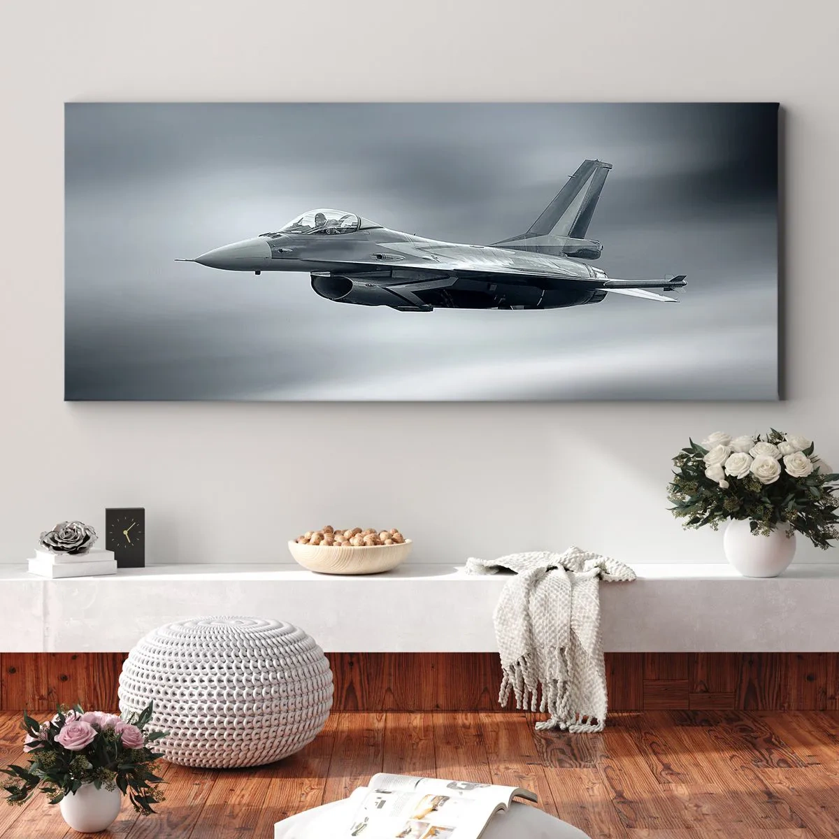 Bild auf Leinwand - Leinwandbild - Ein Kampfjet im Flug vor einem bewölkten Himmel - 120x50cm - Wirst du herausfordern? - Moderne Wanddekoration für Wohnzimmer und Schlafzimmer ARTTOR