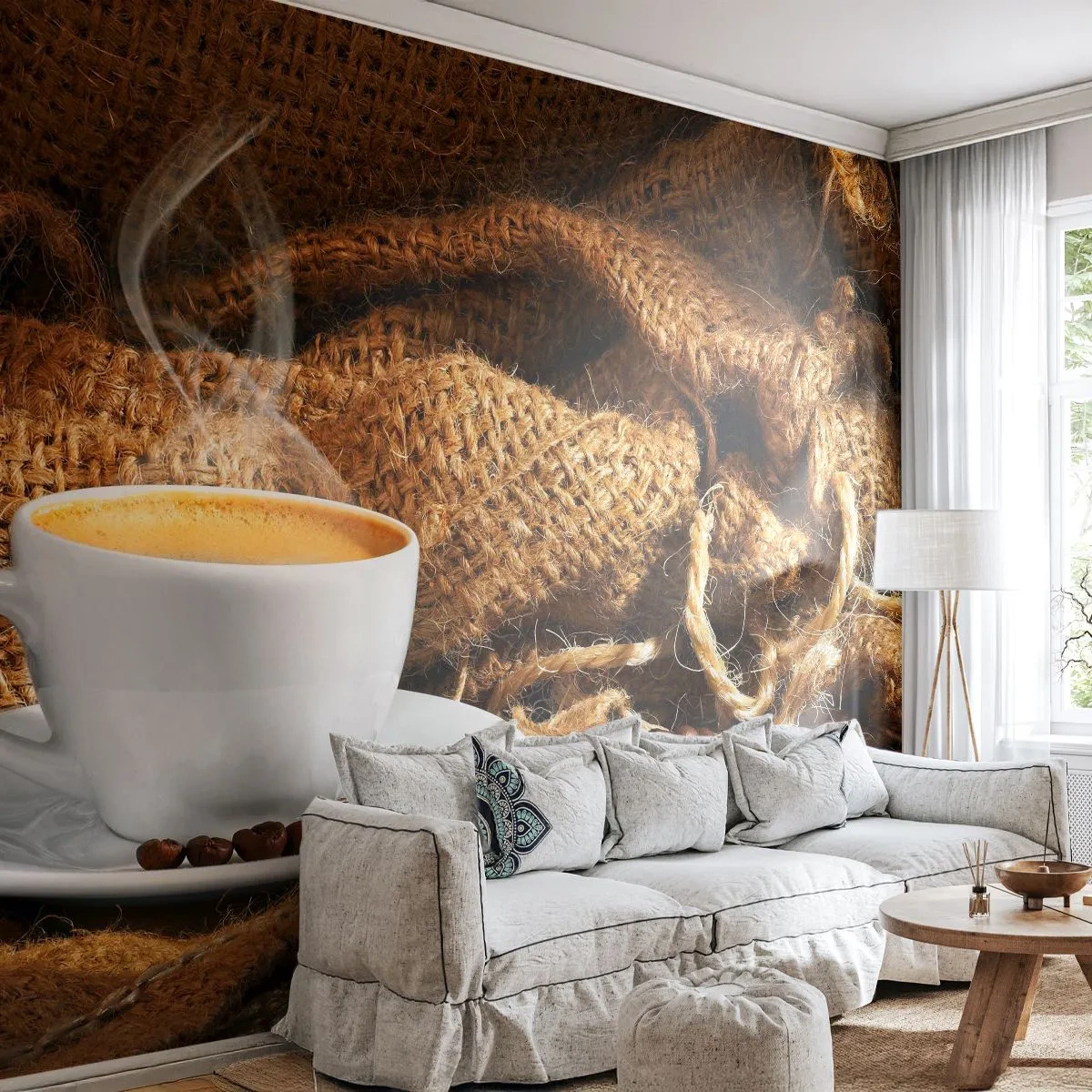 Fototapete Premium Sand - Eine Tasse Kaffee gegen eine Tüte Bohnen - 100x70cm - Der Geruch von Mokka und die Dicke der Honigflüssigkeit - Moderne Wanddekoration für Wohnzimmer und Schlafzimmer ARTTOR