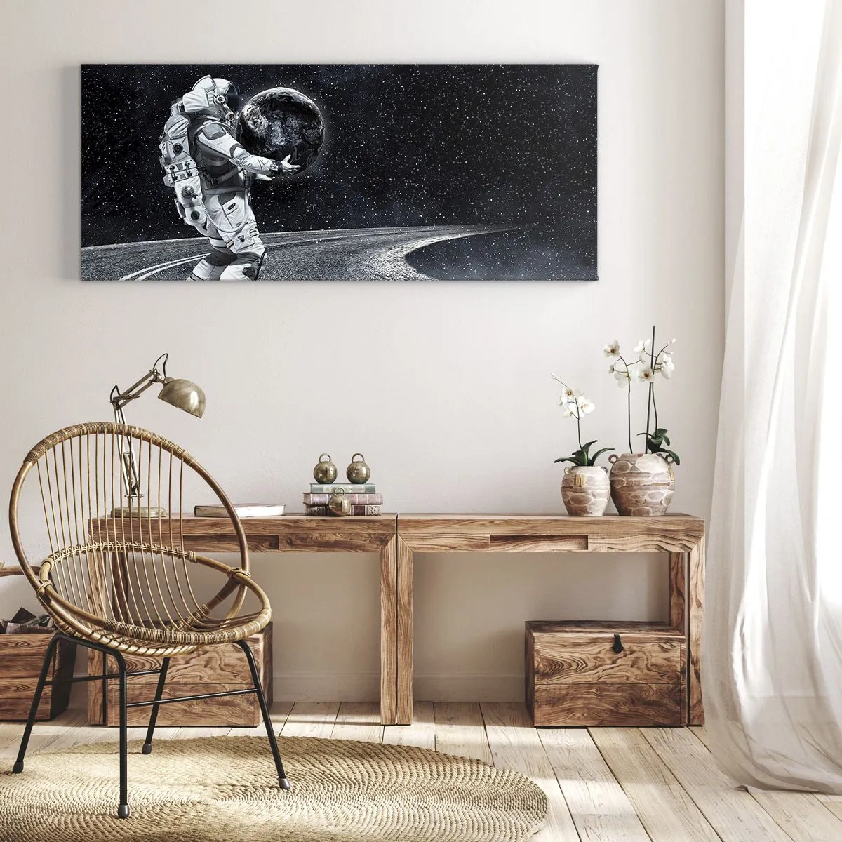 Bild auf Leinwand - Leinwandbild - Astronaut mit Erde vor dem Sternenhimmel - 120x50cm - Auf der Milchstraße - Moderne Wanddekoration für Wohnzimmer und Schlafzimmer ARTTOR