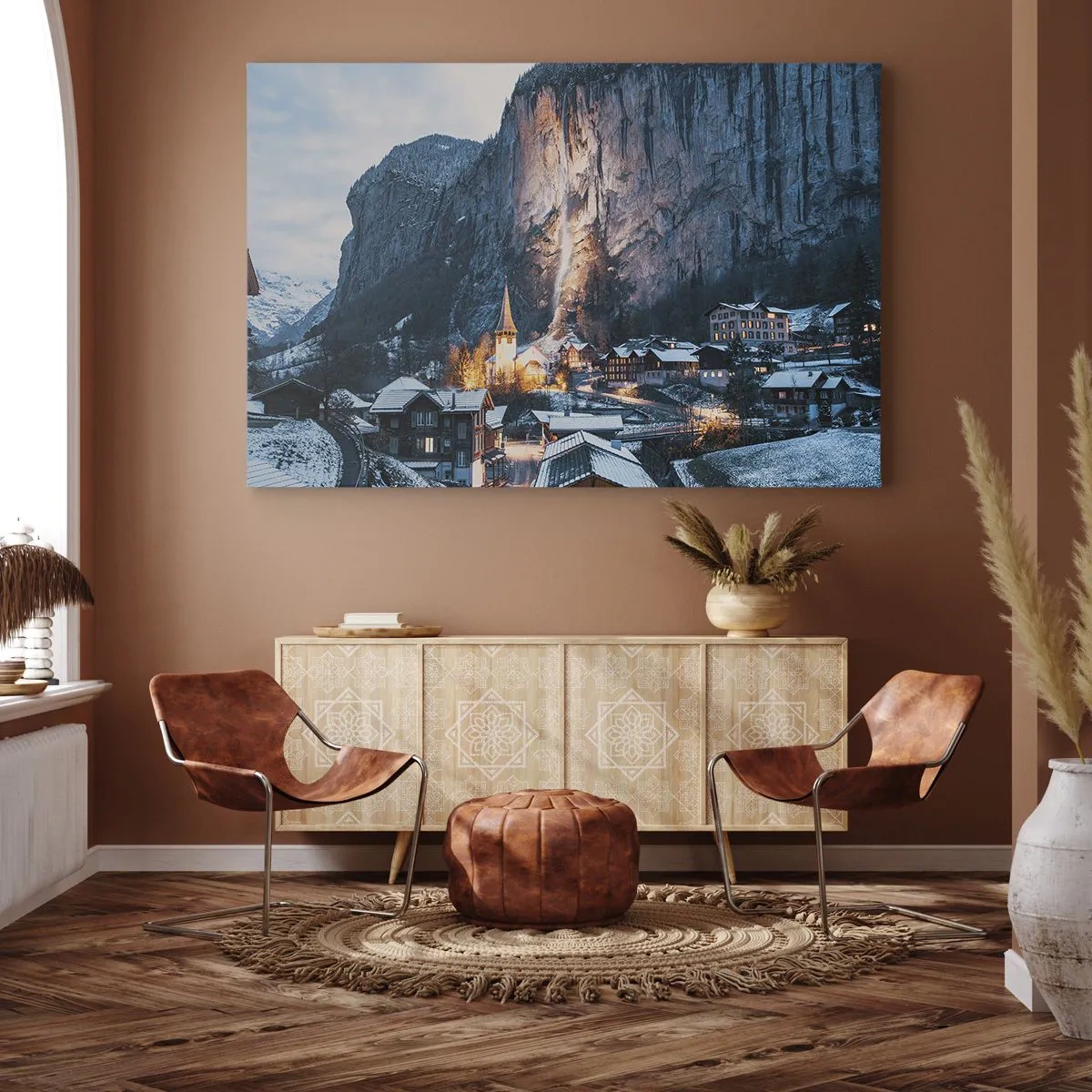 Bild auf Leinwand - Leinwandbild - Ein malerisches Winterdorf, umgeben von Bergen - 120x80cm - Der leuchtende Geist des Winters - Moderne Wanddekoration für Wohnzimmer und Schlafzimmer ARTTOR