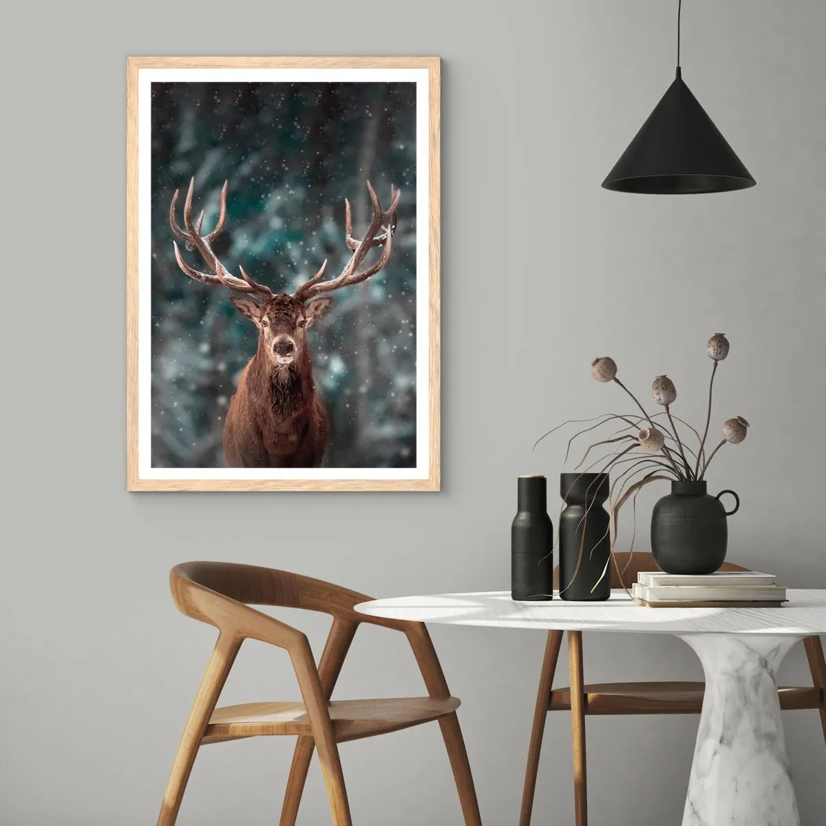 Poster in einem Rahmen aus heller Eiche - Gekrönter König des Waldes - 61x91 cm