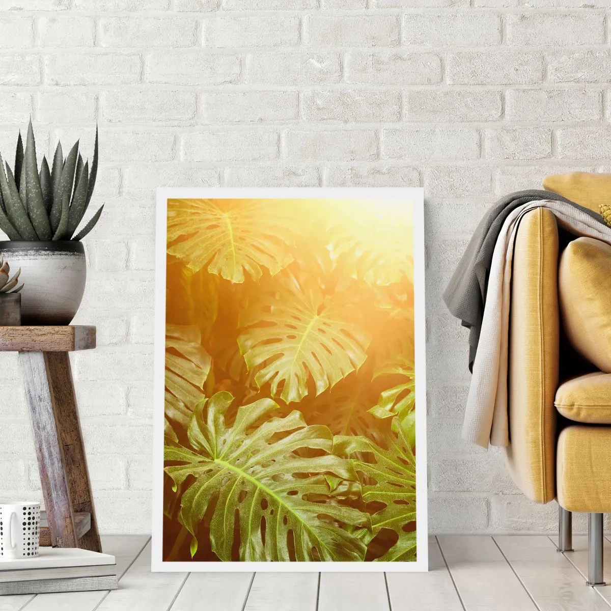 Poster - Monstera-Blätter in den Sonnenstrahlen schaffen eine tropische Atmosphäre - 50x70cm - Ins Grüne tretren... - Moderne Wanddekoration für Wohnzimmer und Schlafzimmer ARTTOR