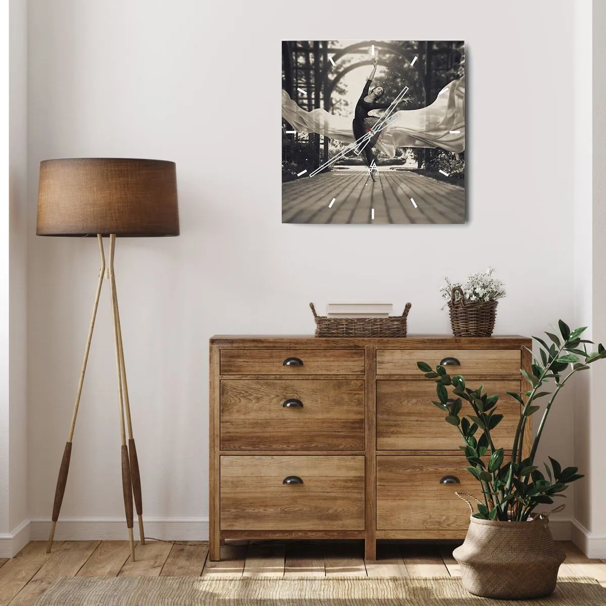 Wanduhr - Glasuhr - Der Tanz des Gartengeistes - 30x30 cm