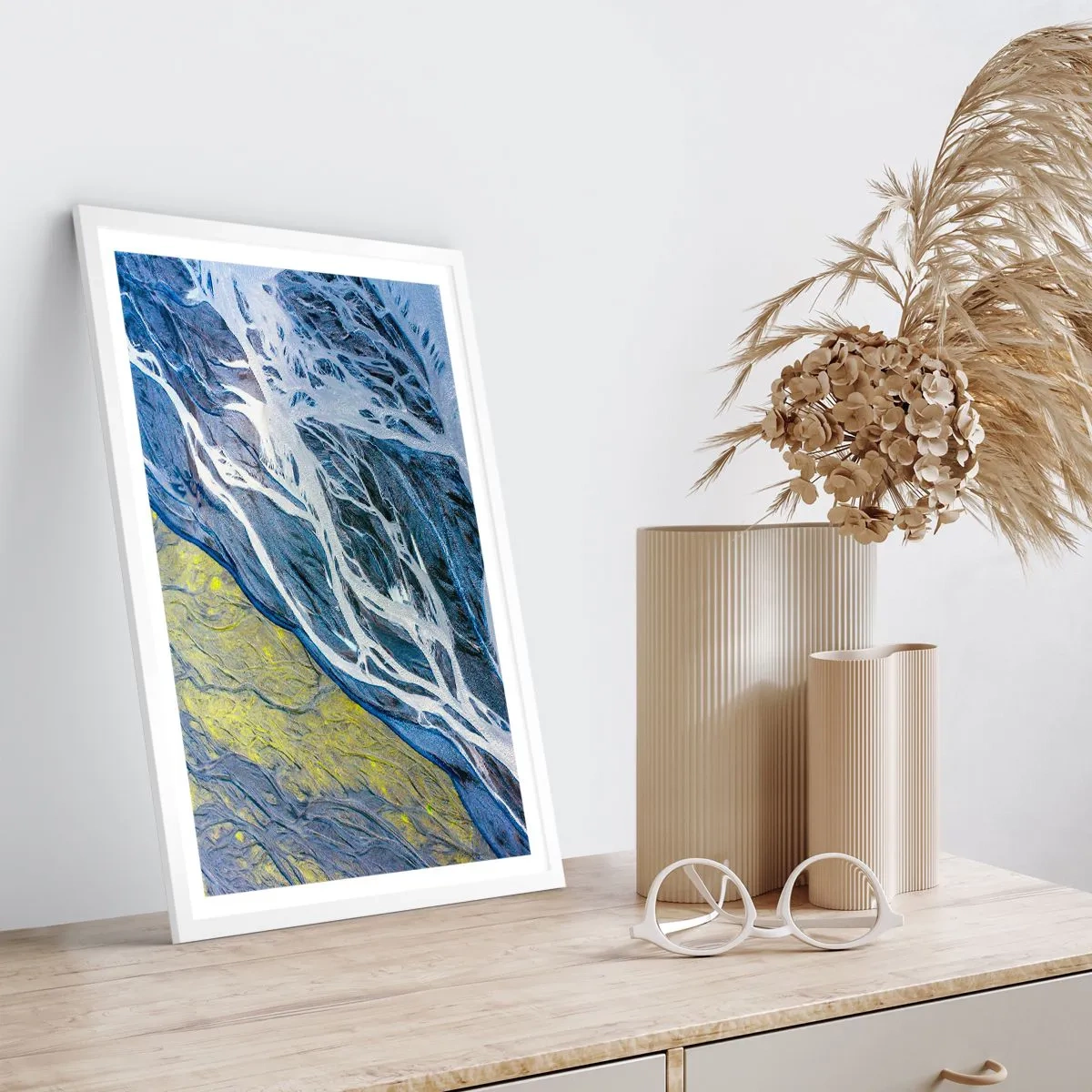 Poster in einem weißen Rahmen - Felsmalereien der Natur - 50x70 cm