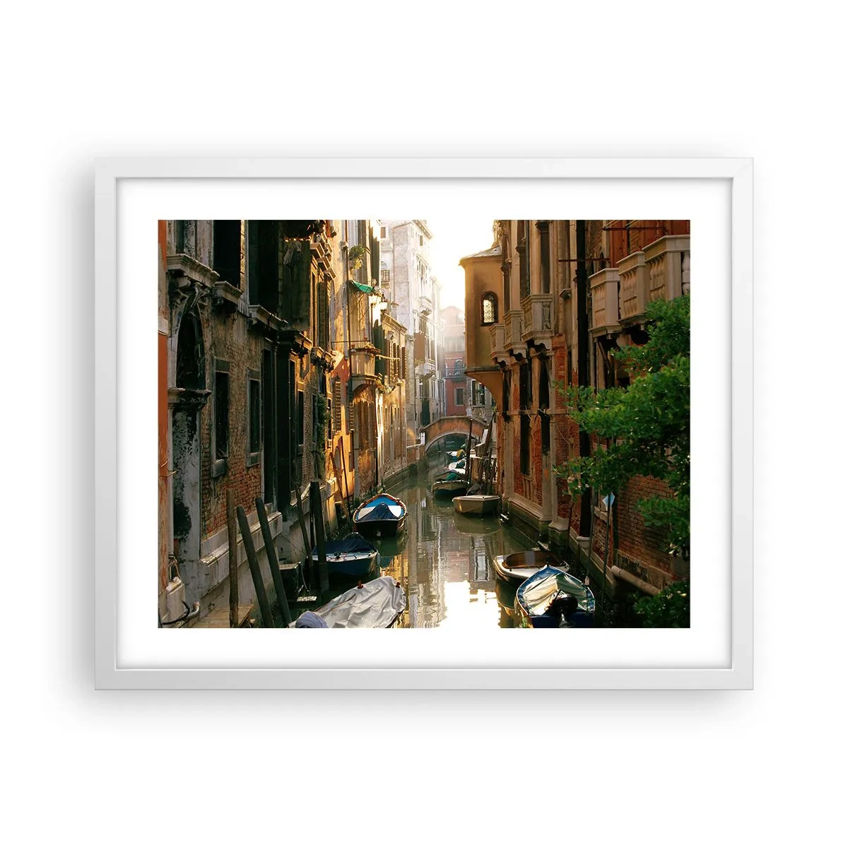 Poster in einem weißen Rahmen - In einer venezianischen Gasse - 50x40 cm