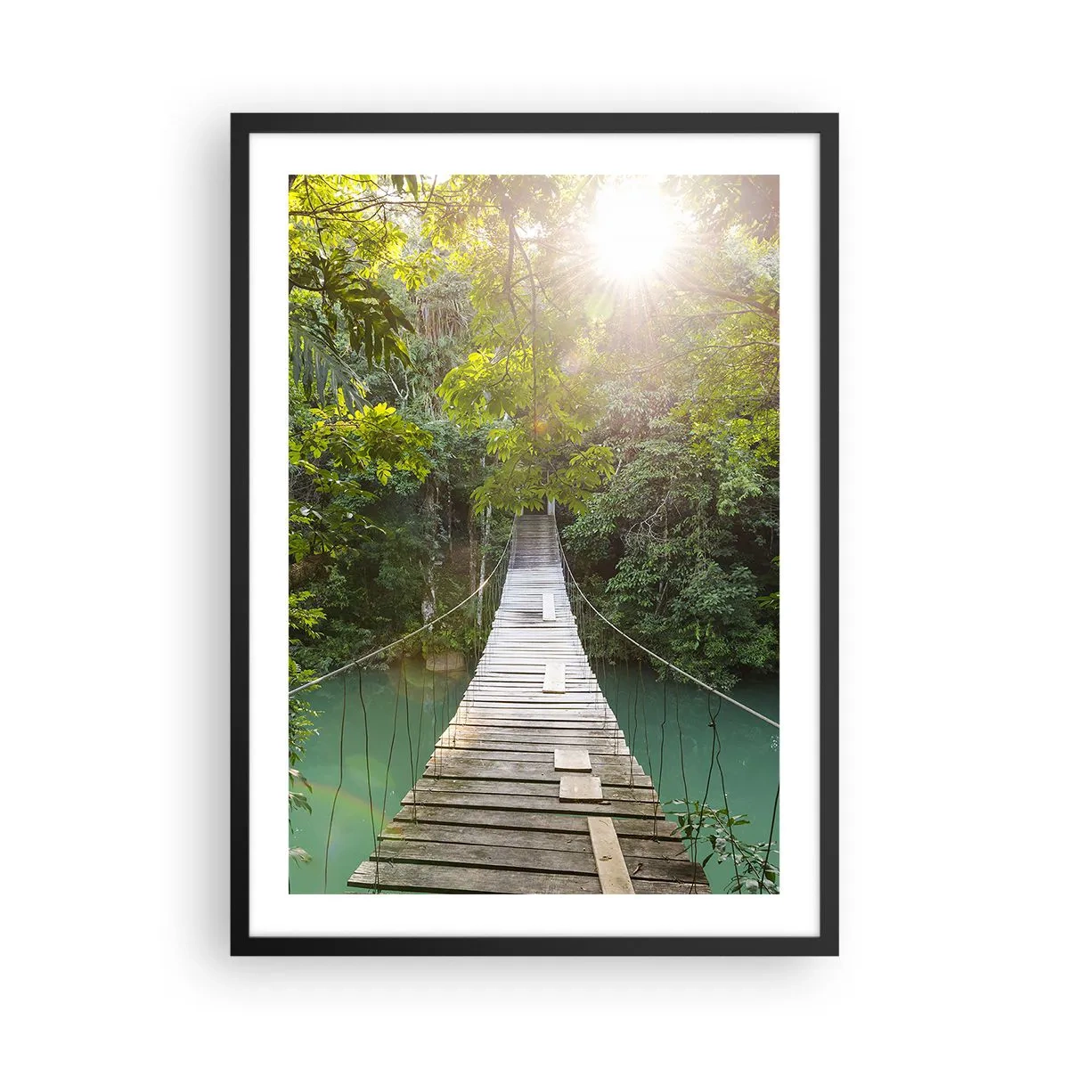 Poster in einem schwarzem Rahmen - Holzbrücke in einem tropischen Wald mit Sonnenstrahlen - 50x70cm - Über das azurblaue Wasser zum azurblauen Wald - Moderne Wanddekoration für Wohnzimmer und Schlafzimmer ARTTOR