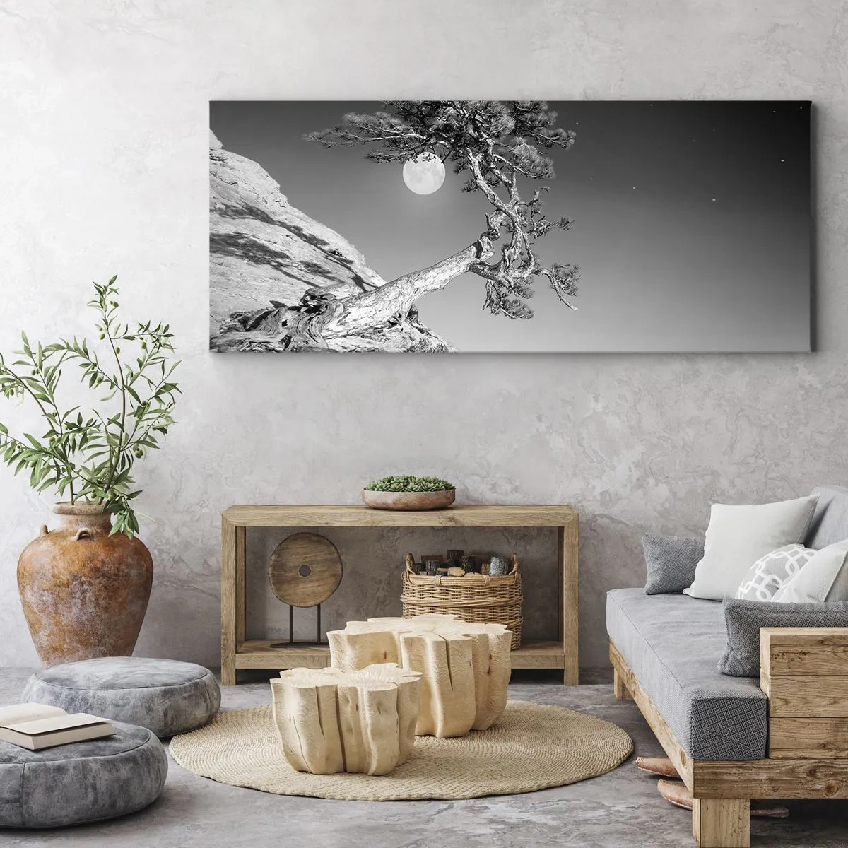 Bild auf Leinwand - Leinwandbild - Schwarz-weißer Baum auf einer Klippe mit dem Mond im Hintergrund - 160x50cm - Siegreiche Kämpferin - Moderne Wanddekoration für Wohnzimmer und Schlafzimmer ARTTOR