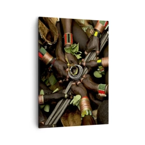 Bild auf Leinwand - Leinwandbild - Traditionelle Handarmbänder in einer Gruppe von Händen - 50x70cm - Wir sind zusammen - Moderne Wanddekoration für Wohnzimmer und Schlafzimmer ARTTOR