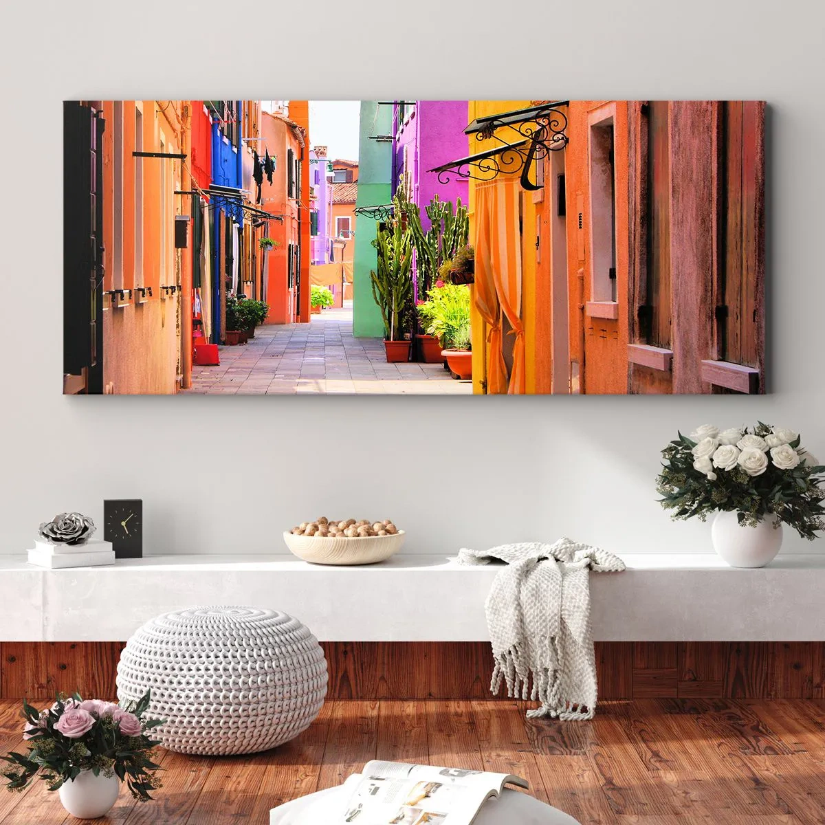 Bild auf Leinwand - Leinwandbild - Eine bunte Straße mit Mietshäusern in hellen Farbtönen - 120x50cm - Regenbogengasse - Moderne Wanddekoration für Wohnzimmer und Schlafzimmer ARTTOR