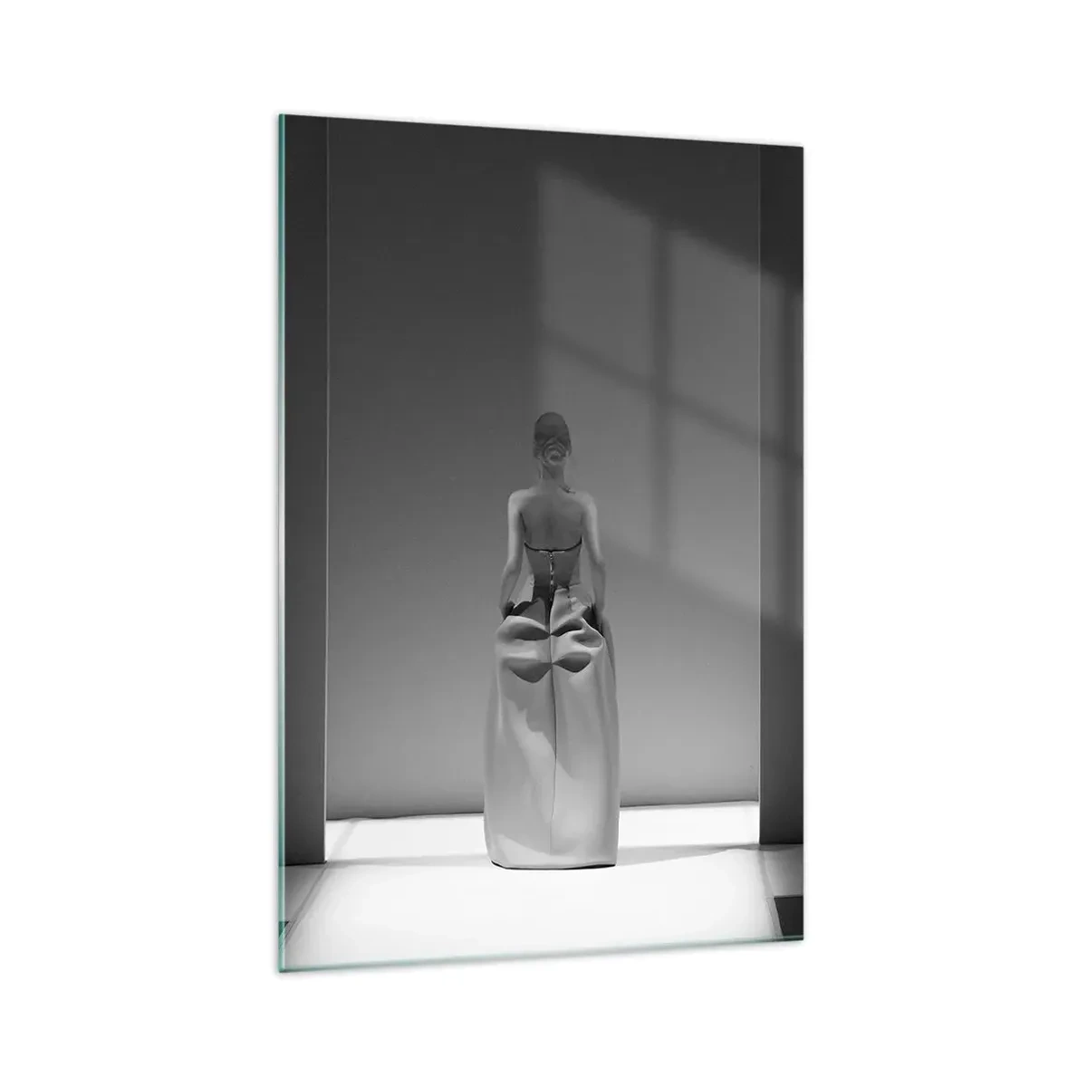 Glasbild - Bild auf glas - Ein Schwarzweißgemälde mit einer minimalistischen Szene einer Frau in einem geometrischen Raum. - 70x100cm - Raffinierte Einfachheit - Moderne Wanddekoration für Wohnzimmer und Schlafzimmer ARTTOR