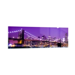 Glasbild - Bild auf glas - Brooklyn Bridge bei Nacht mit beleuchteter Stadt und Vollmond - 160x50cm - Die Lichter der Großstadt in Lila - Moderne Wanddekoration für Wohnzimmer und Schlafzimmer ARTTOR
