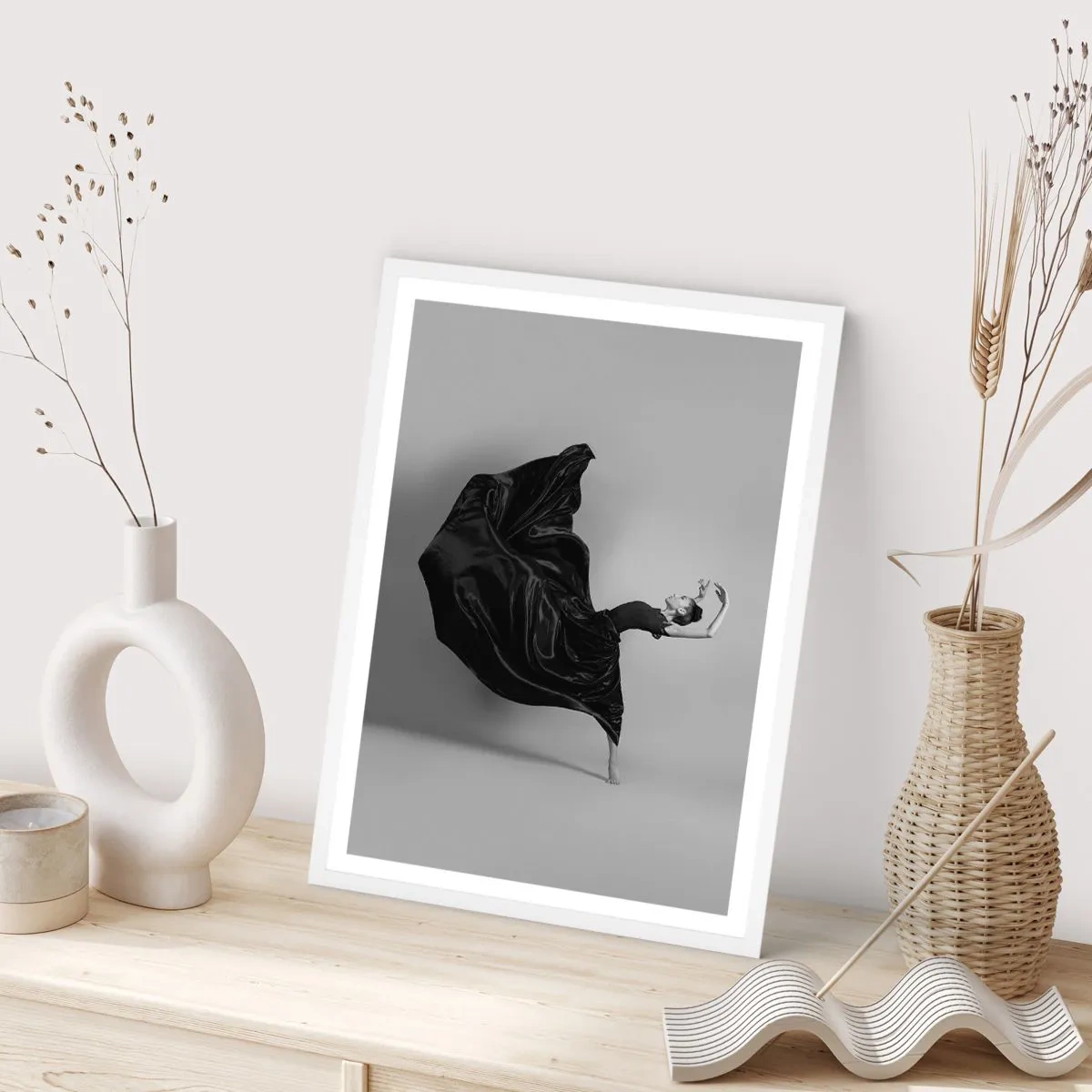 Poster in einem weißen Rahmen - Beflügelt durch die Musik - 30x40 cm