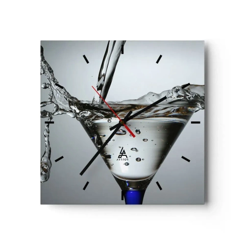 Wanduhr - Glasuhr - Martini-Glas mit dynamischem Wasserspritzer auf hellem Hintergrund. - 30x30cm - Am Rand der Tasse - Moderne Wanddekoration für Wohnzimmer und Schlafzimmer ARTTOR