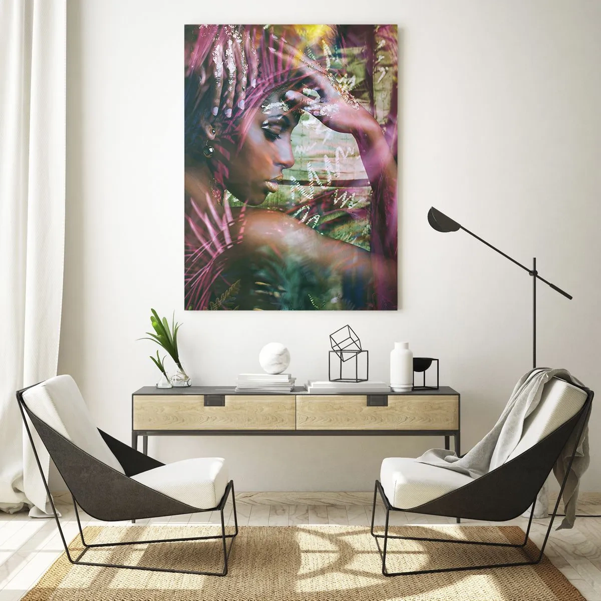 Glasbild - Bild auf glas - Ein Frauenporträt zwischen tropischen Blättern und Lichtreflexen. - 50x70cm - Mutter Natur im Dschungel - Moderne Wanddekoration für Wohnzimmer und Schlafzimmer ARTTOR