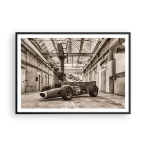 Poster in einem schwarzem Rahmen - Schwarz-weißer Rennwagen in einem industriellen Interieur - 100x70cm - Die Siegerruhe - Moderne Wanddekoration für Wohnzimmer und Schlafzimmer ARTTOR