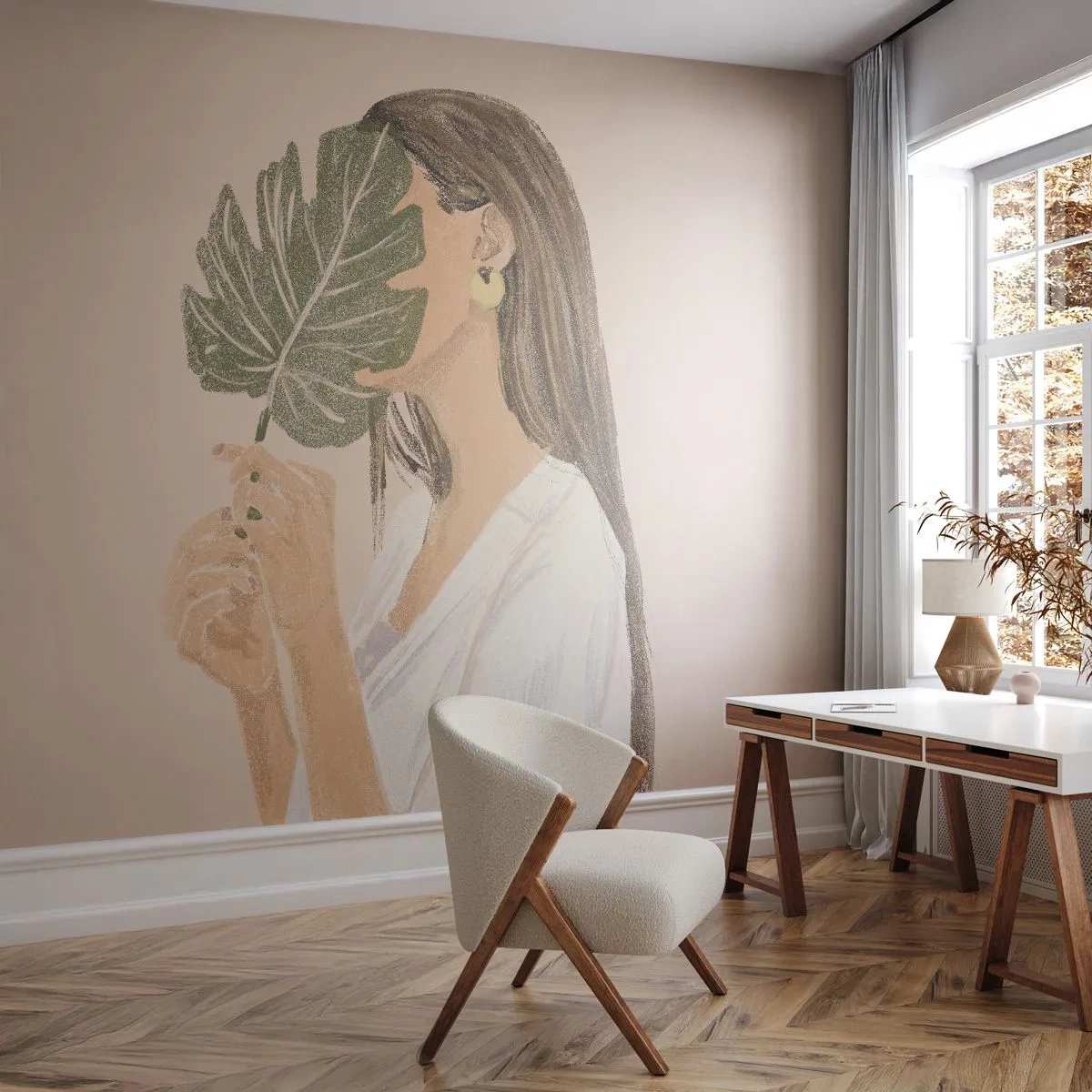 Fototapete Premium Sand - Frau mit einem Monstera-Blatt im Gesicht - 100x70cm - Geheimnisvolles Porträt mit Fächer - Moderne Wanddekoration für Wohnzimmer und Schlafzimmer ARTTOR